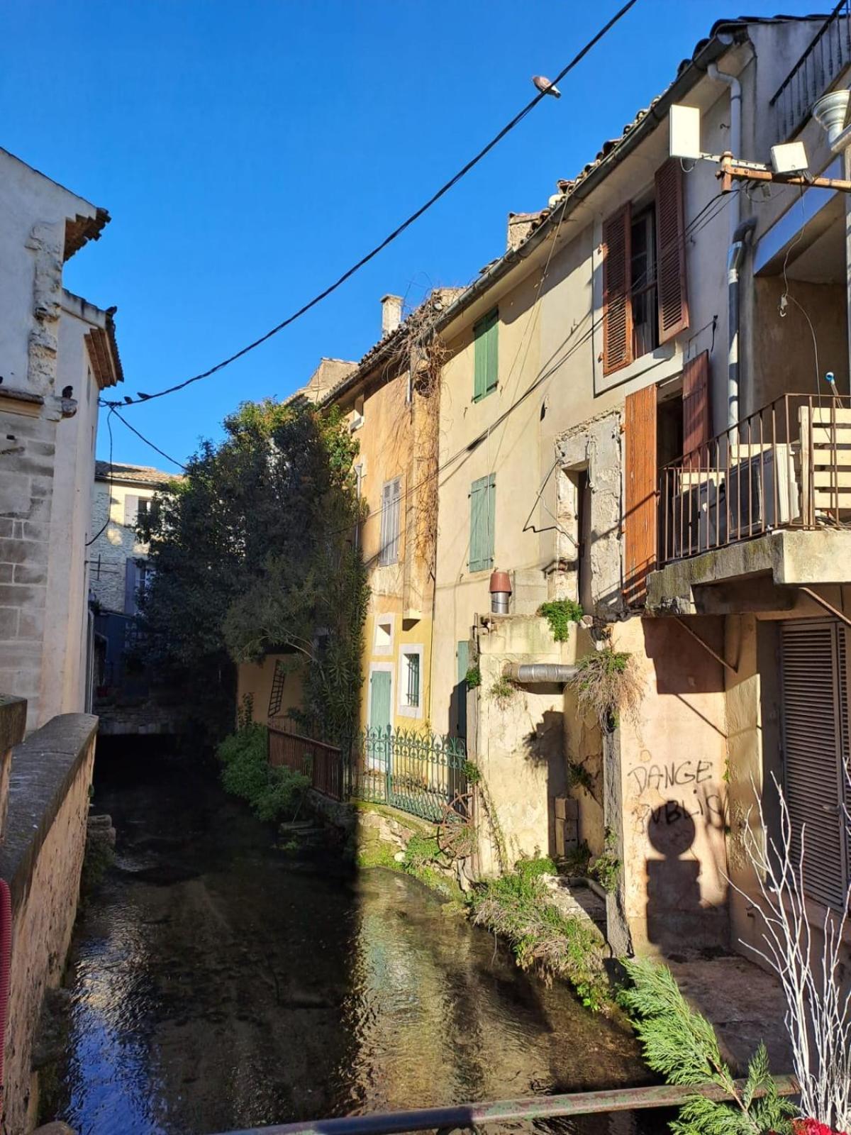 Apartmán Le Nid De Marius LʼIsle-sur-la-Sorgue Exteriér fotografie